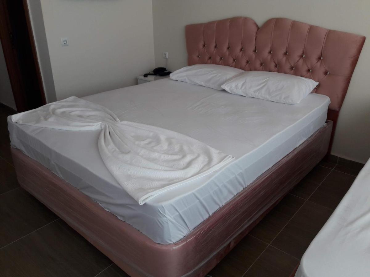 Has Hotel Erdemli Esterno foto